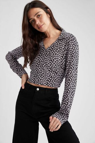 Long-Sleeved Fitted Floral Print Wrap Blouse