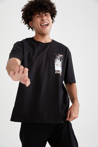 Short-Sleeved Oversize Fit Crew Neck Skull Print T-Shirt