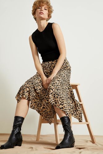 Regular Waist Long-Sleeved Knitted Cheetah Print Skirt