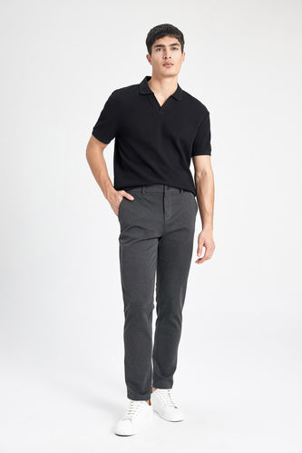 Relaxed Fit Textured Jogger Trousers