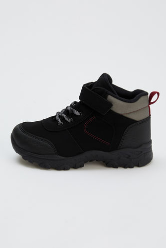 Lace up Trekking Boots