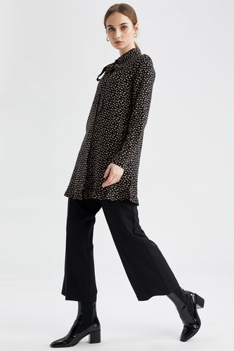 Modest- Relaxed Fit Woven Trousers