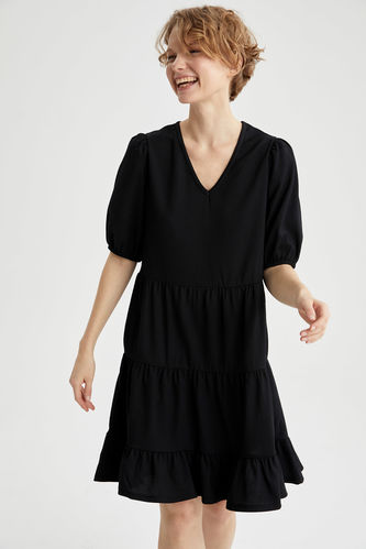 Regular Waist Short-Sleeved Knitted Dress