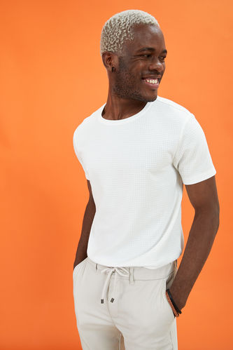 T-shirt basique à manches courtes et col rond regular fit blanc