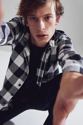 Oversize Fit Long-Sleeved Flannel Shirt