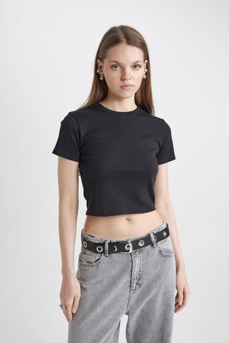 Buy Fitkin Women Black Solid Back Mesh Design Short Sleeves T-Shirt Online