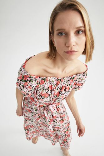 Çiçek Desenli Carmen Yaka Yazlık Midi Elbise