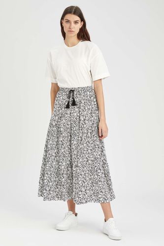 Modest- Relaxed Fit Woven Floral Print Skirt