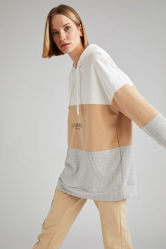 Relax Fit Kapüşonlu Renk Bloklu Baskılı Sweatshirt Tunik