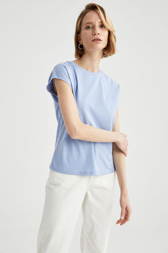 Базова футболка просторого крою рілекс-фітз коротким рукавом та з опущеною лінією плеча