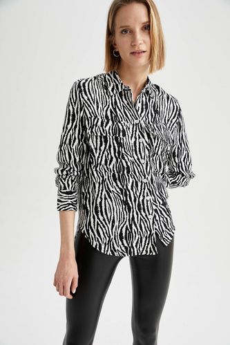 Zebra Desenli Kapaklı Cep Detaylı Uzun Kollu Gömlek