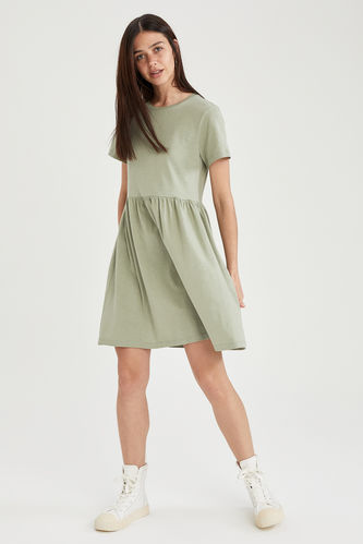 Relaxed Fit Short Sleeve Dress