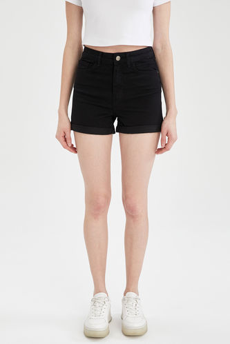 Mini short en jean coupe slim avec détail plié