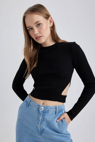 Cool Waist Low Cut Slim Fit Crop Knitwear Sweater