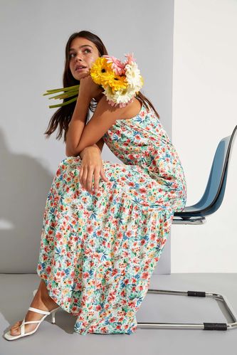 Çiçek Desenli V Yaka Askılı Volanlı Yazlık Maxi Elbise