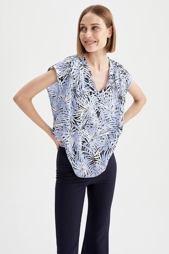 Relaxed Fit Tropical Patterned Sleeveless Blouse