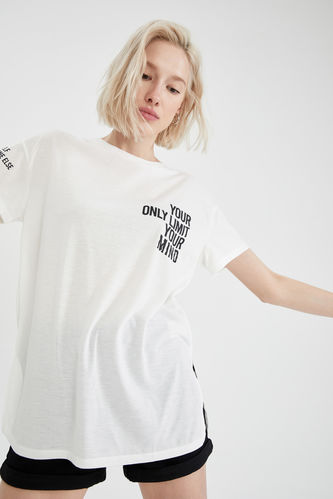 Slogan Baskılı Oversize Fit Yırtmaç Detaylı Kısa Ko Tişört Tunik