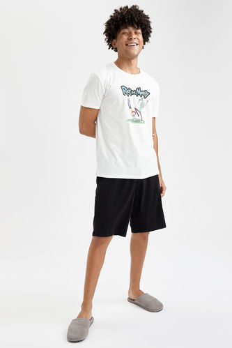 Regular Fit Licensed Rick And Morty Short Sleeve Crew Neck T-Shirt And Shorts Pyjamas Set