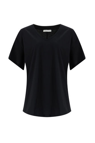Трикотажна футболка чорного кольору з коротким рукавом