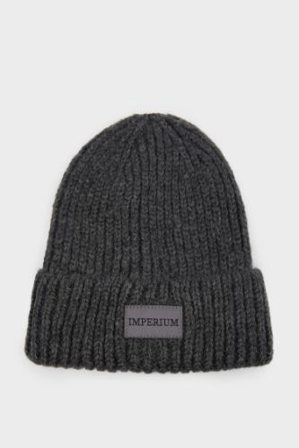 Man Woven Labeled Beanie