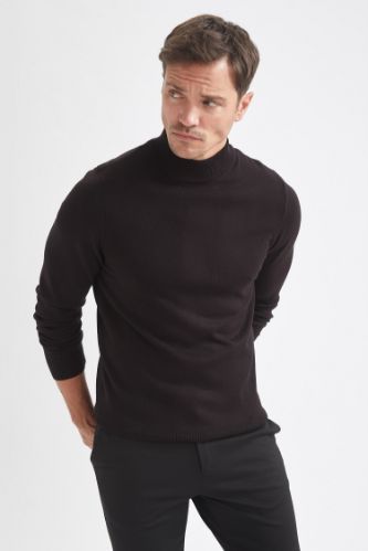 Muscle store fit turtleneck