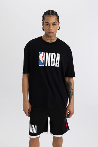 NBA Licensed Oversize Fit Crew Neck Short Sleeved T-Shirt