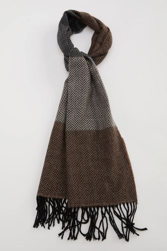 Patterned Scarf With Fringes