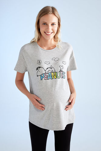 Relax Fit Snoopy Licensed Short Sleeve Maternity T-Shirt