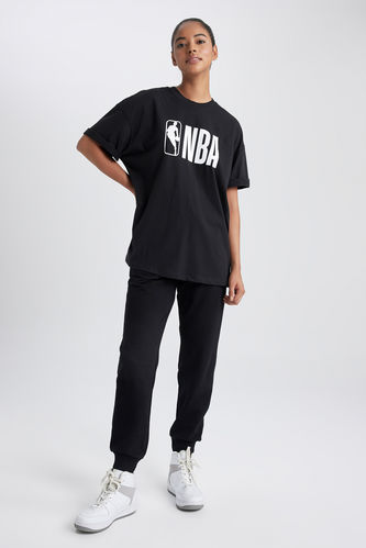 Black WOMAN NBA Licensed Relax Fit Short Sleeve T-Shirt 1943913