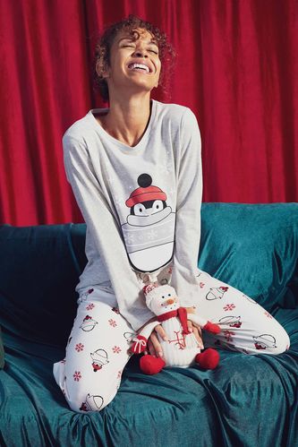 Fall in Love Regular Fit Yılbaşı Temalı Penguen Figürlü Uzun Kollu Pijama Takımı