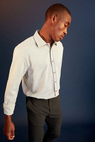 Chemise à manches longues rayée coupe moderne