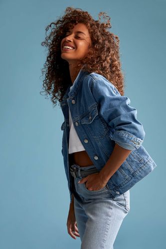 5 Types of Denim Jackets You Need For Spring - The Girl from Panama