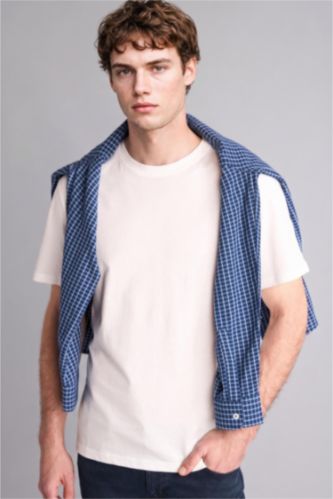 MAN White New Regular Fit Short Sleeve T-Shirt