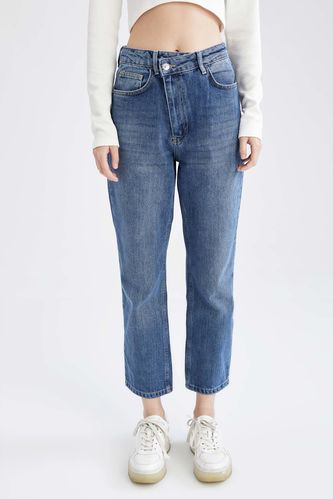 Mary Asimetrik Bel Detaylı Straight Fit Yüksek Bel Jean Pantolon