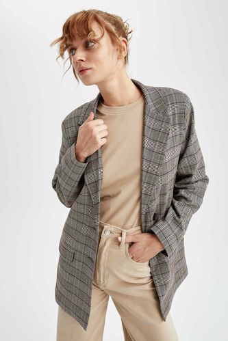Kareli Kapaklı Cepli Regular Fit Uzun Kollu Blazer Ceket