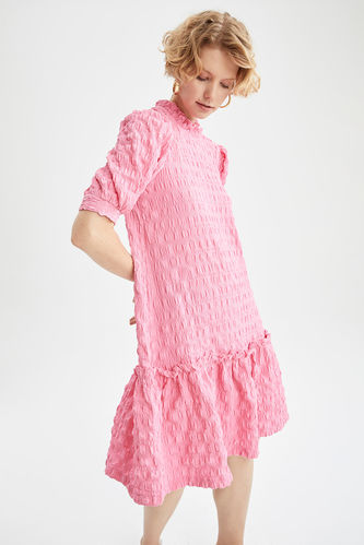 Volan Detaylı Fırfırlı Yaka Balon Kollu Yazlık Elbise