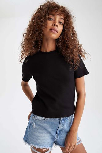 Basic Slim Fit Short Sleeve Crop T-Shirt