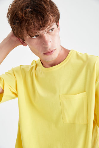 Oversize Fit Short Sleeve T-shirt with One Pocket