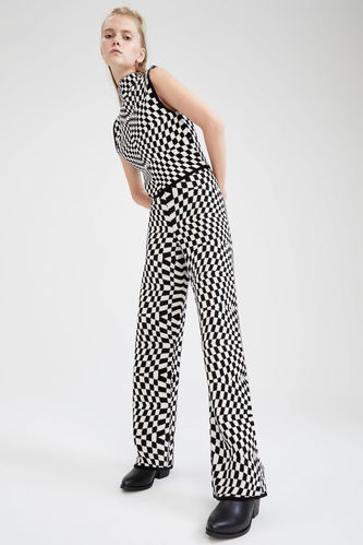Relax Fit Wide Leg Checkers Print Trousers
