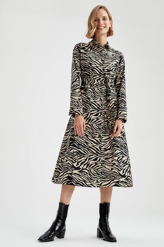 Zebra Desenli Volanlı Uzun Kollu Maxi Elbise