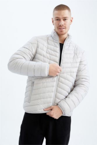 جاكيت رقيق موسمي بغطاء للرأس بقصة عادية