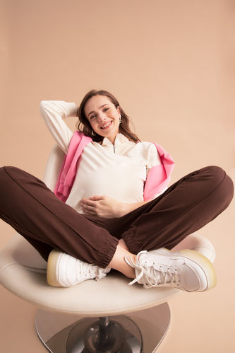 Relax Fit Long Sleeve Maternity Sweatshirt