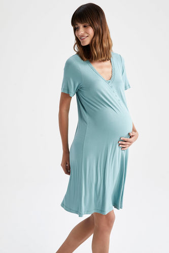Fall in Love Regular Fit V-Neck Short Sleeve Maternity Nightgown