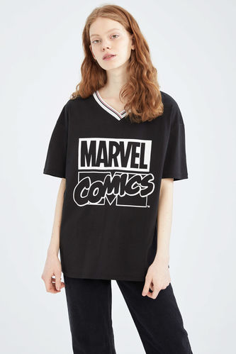Coool Marvel Lisanslı Oversize Fit V Yaka Kısa Kollu Tişört