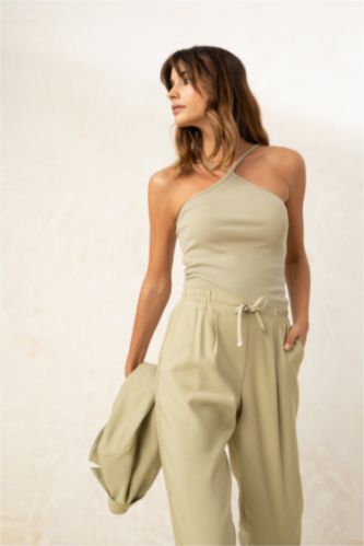 Fitted Halter Collar Camisole Singlet