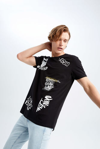 Long Fit Crew Neck Printed T-Shirt