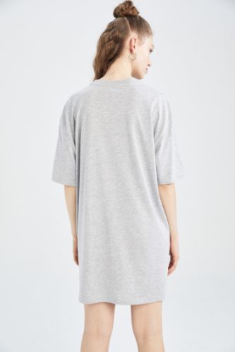 T shirt sous discount robe