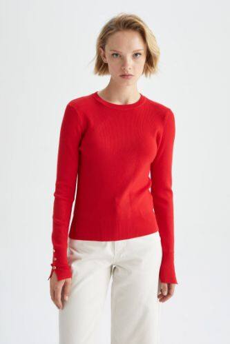 Red on sale fitted sweater