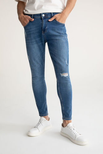 Carrot Fit Straight Leg Distressed Jeans
