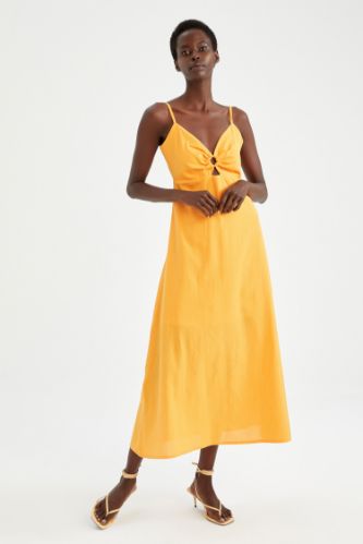 Short mustard sale yellow sleeveless dress